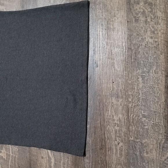 Brand NWT new woman design medium long sleeve turtleneck soft fabric dark Gray - Picture 6 of 8